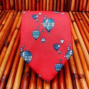 RARE VINTAGE ROBERT TALBOTT Red w/Multicolored Hot Air Balloon 100% Silk Tie